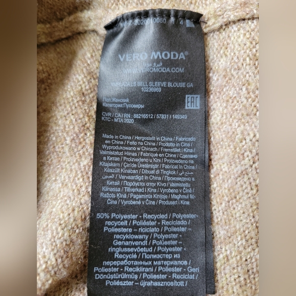 Bell sleeve sweater - Picture 2 of 6